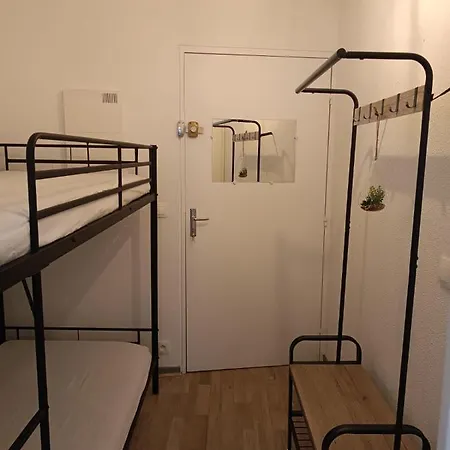 Avec Balcon, 1 Piece, 4 Personnes Apartment *