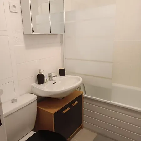 Apartment Avec Balcon, 1 Piece, 4 Personnes Uvernet-Fours