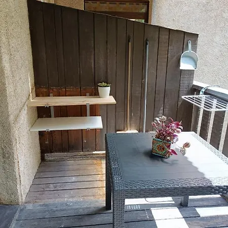Avec Balcon, 1 Piece, 4 Personnes Uvernet-Fours