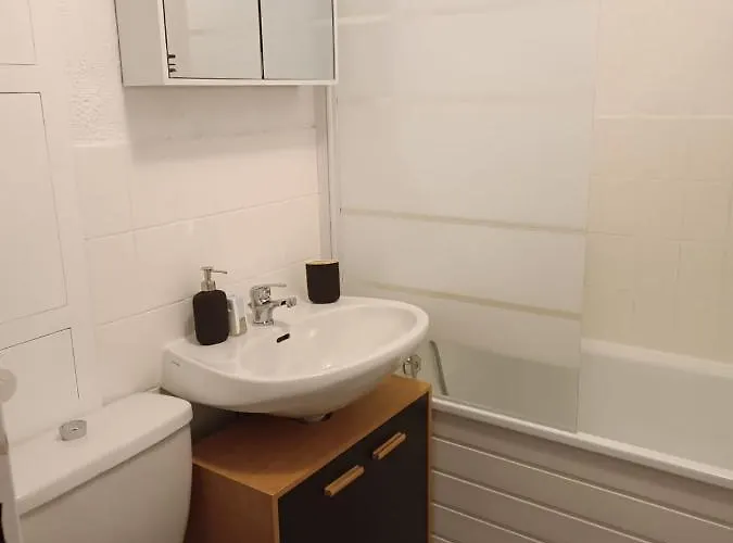 Appartement Avec Balcon, 1 Piece, 4 Personnes Uvernet-Fours